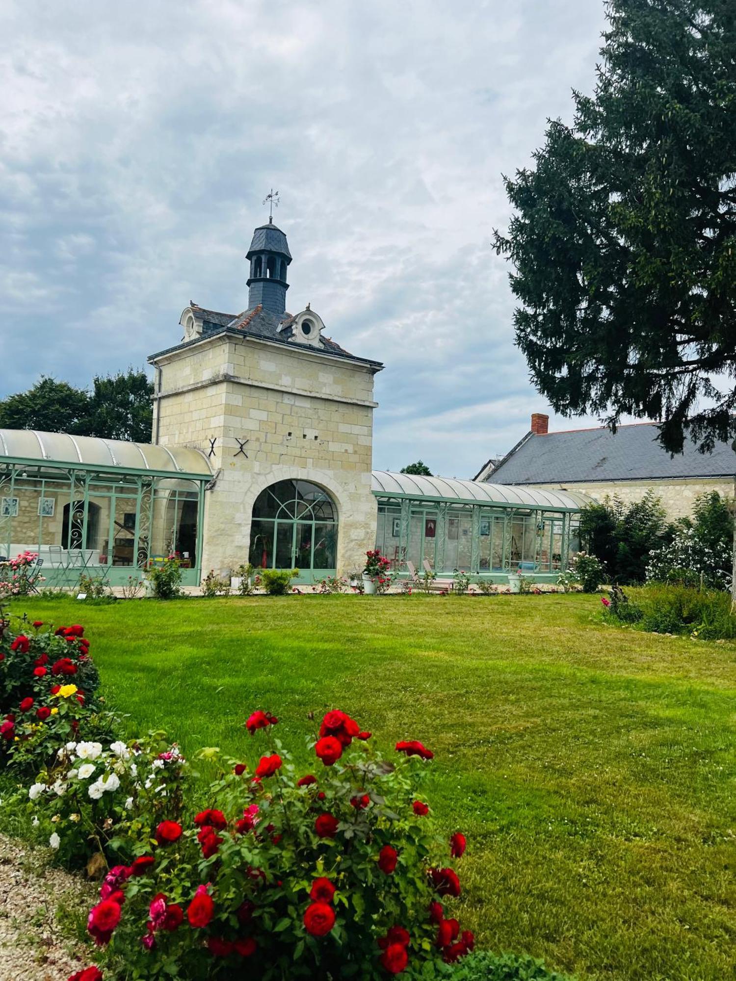 Chateau De La Thibaudiere Bois Savary - Chambre Familiale Du Roi Allonnes  外观 照片