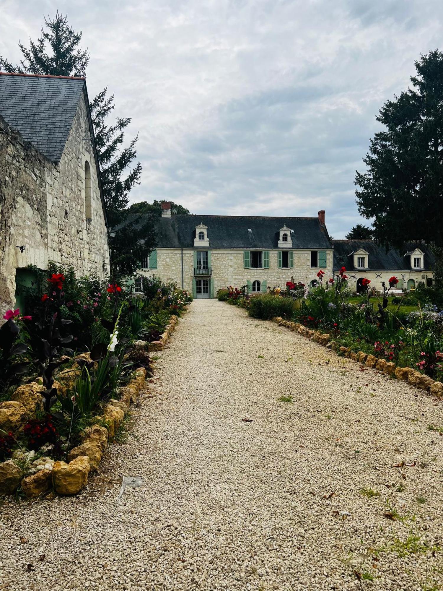 Chateau De La Thibaudiere Bois Savary - Chambre Familiale Du Roi Allonnes  外观 照片